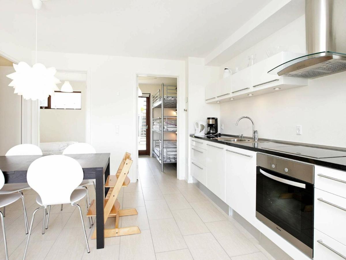 4 Person Holiday Home In Bogense Ruang foto